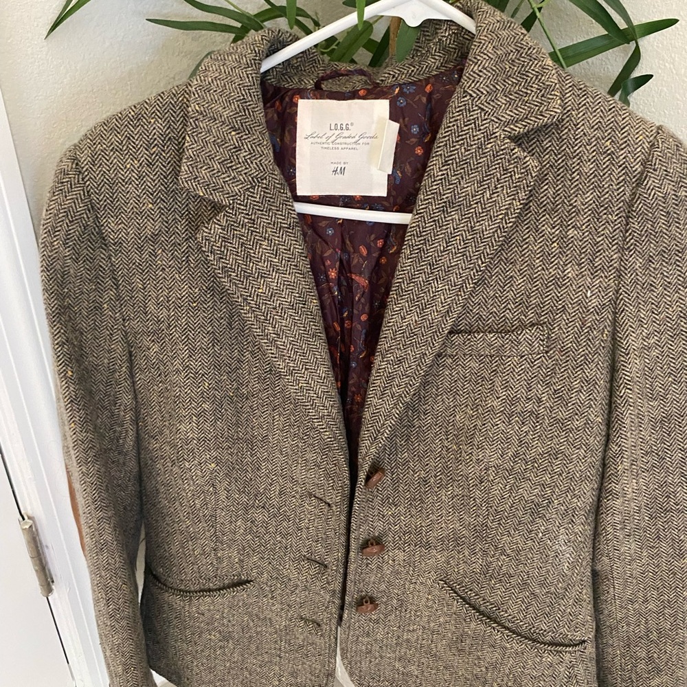 SOLD “H&M Blazer for women color gray size EUR 40,US 10,CA10 - Picture 2 of 6